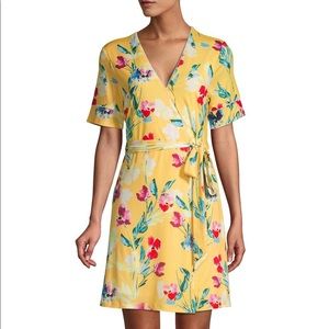 👗👠Brand Alexis Admor Yellow Floral Wrap Dress👗